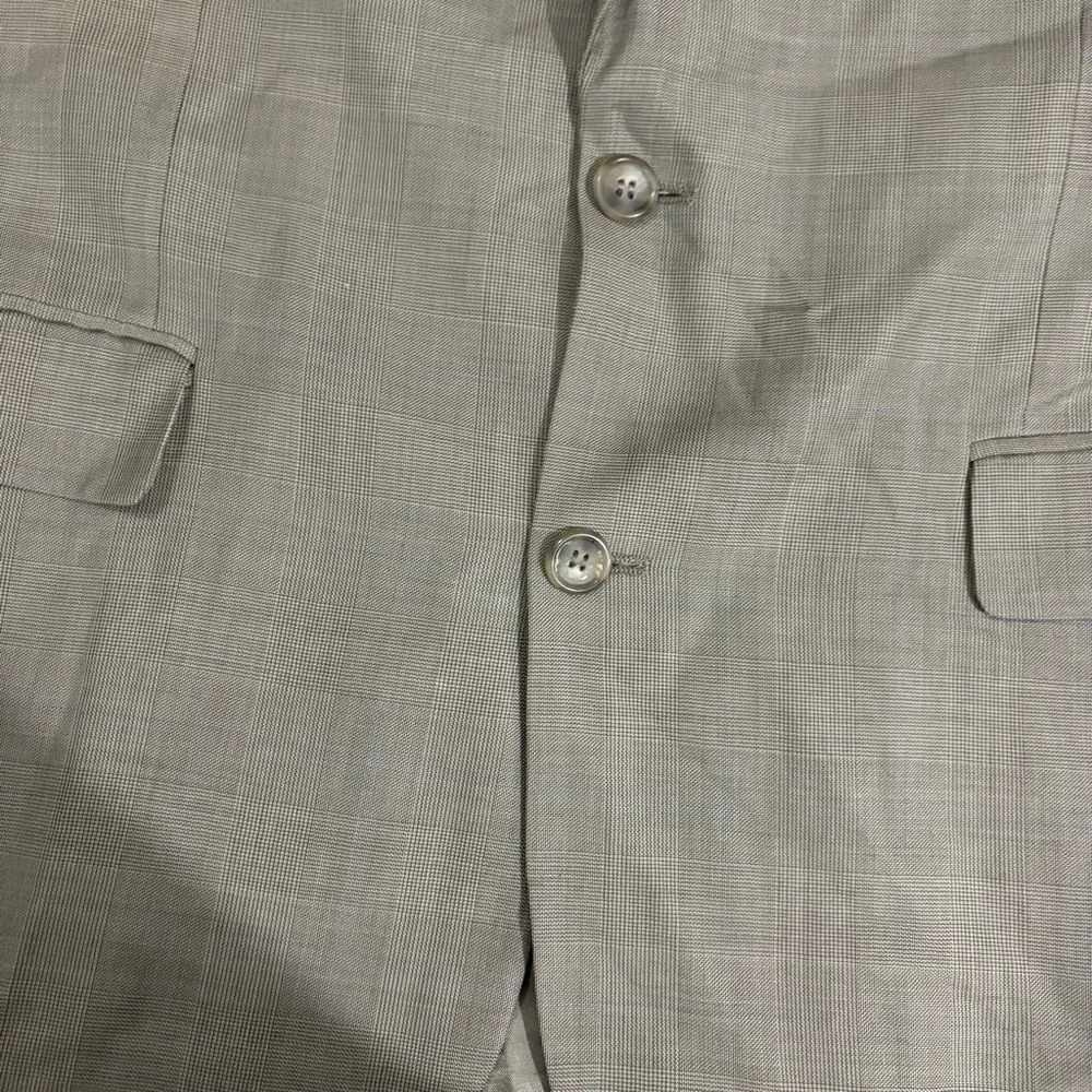 Brooks Brothers see photos